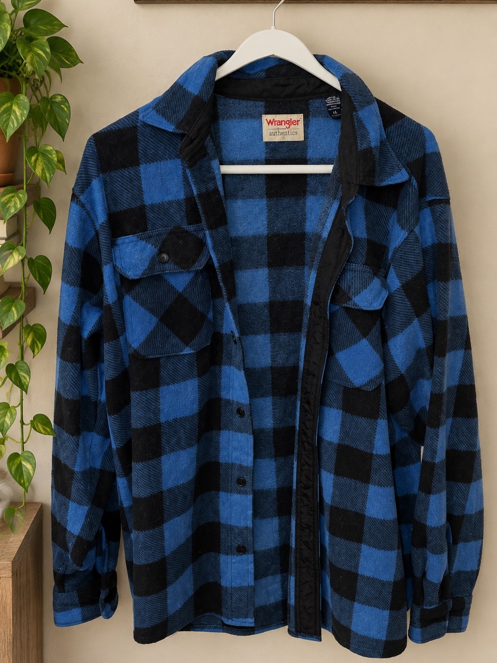 Wrangler Authentics Men’s Large Blue Black Buffalo Plaid Fleece Shirt Jacket